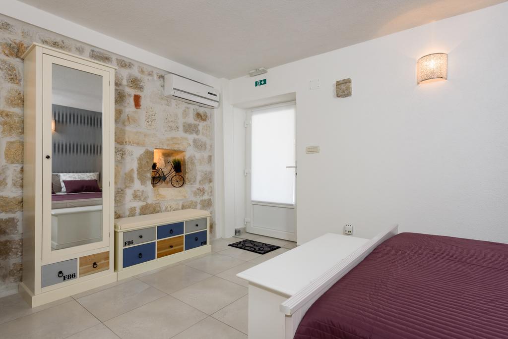 Studio Tironi 2 -Sonja Trogir Exterior foto